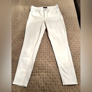 BANANA REPUBLIC White Jeans size 28/6 Curvy Skinny